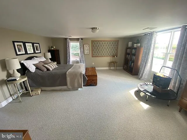 887 Centerville Rd — Photo 18