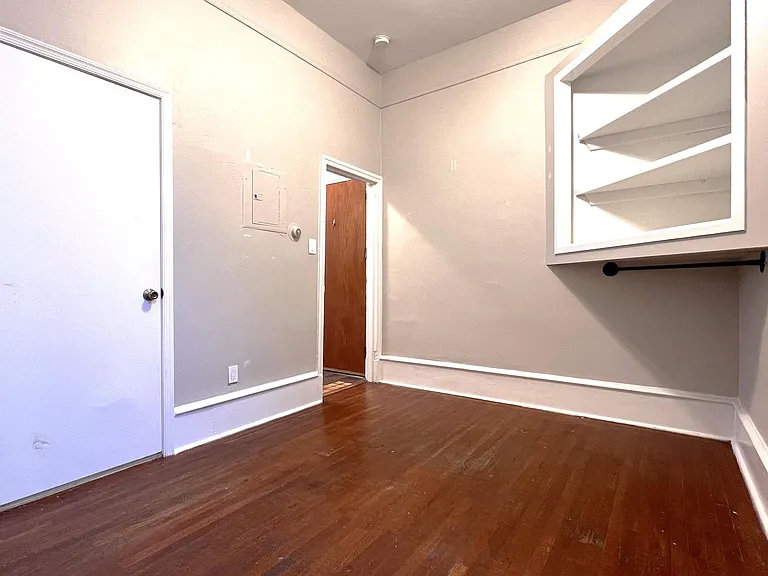 1137 Shackamaxon St #A — Photo 4