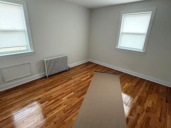 5th image of 6939 225th St Floor 1