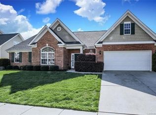 5729 Kirkwynd Commons Dr, Charlotte, NC 28278