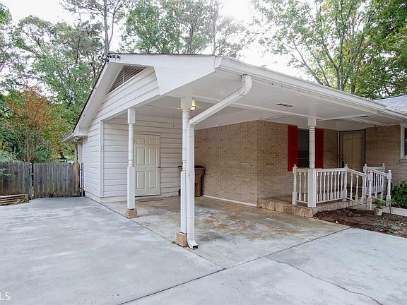 3rd image of 6749 Brookwood Cir