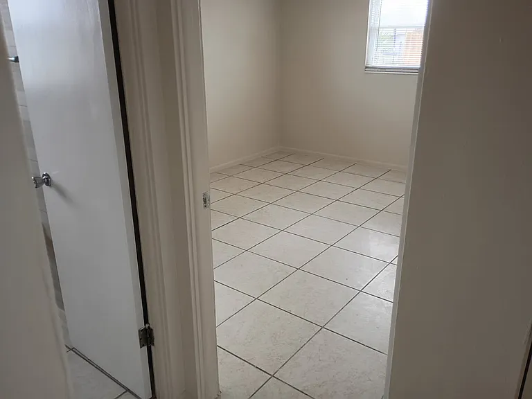 105 Paddington Rd — Photo 10