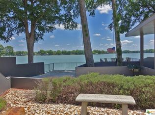 535 Ski Lodge Rd, Mc Queeney, TX 78123