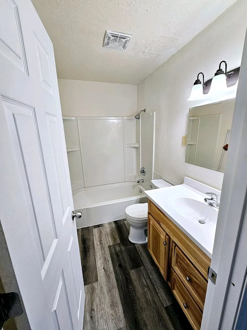 121 W Interstate Ave — Photo 3