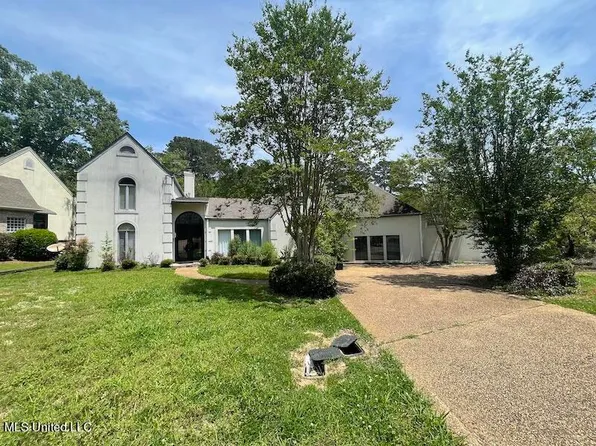 12 Highland Meadows Dr, Jackson, MS 39211