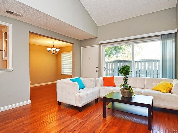 5th image of 1121 Golden Springs Dr Unit B