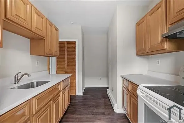 103 Barnum Ave #103B — Photo 5