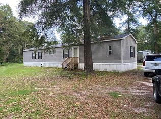 833 SW Newark Dr, Fort White, FL 32038