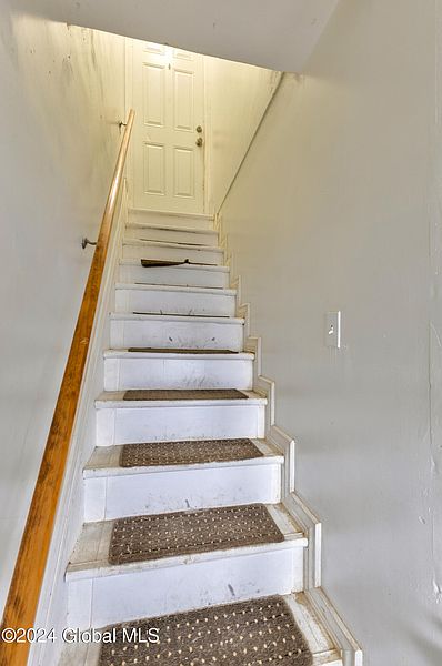 3rd image of 64 Jefferson St