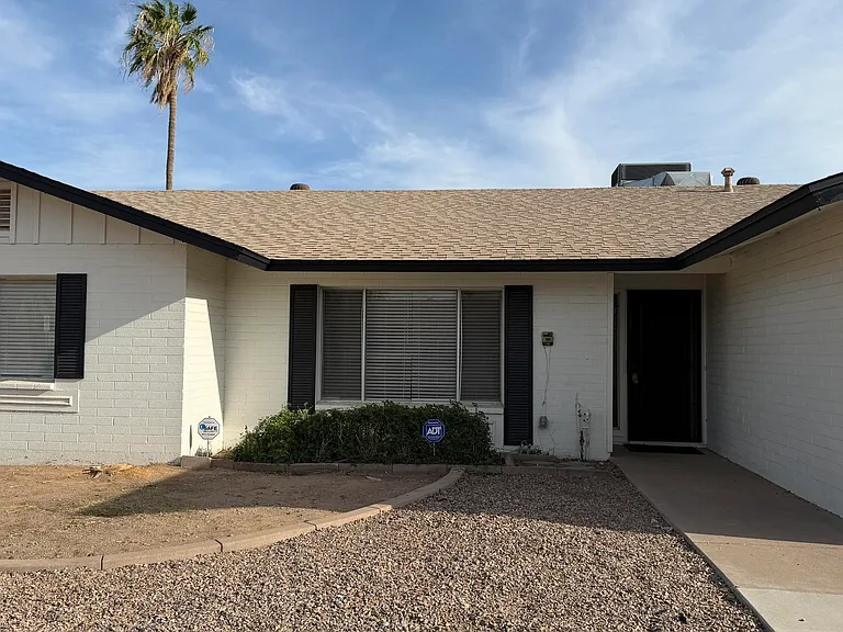 3431 W Acoma Dr — Photo 2