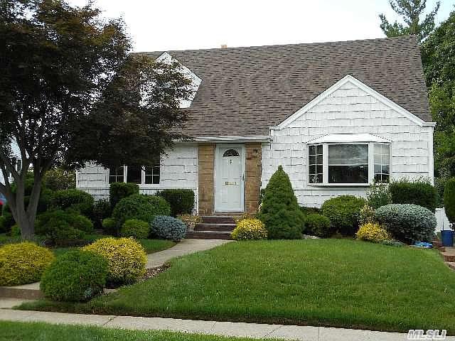 1st image of 65 Tenafly Dr