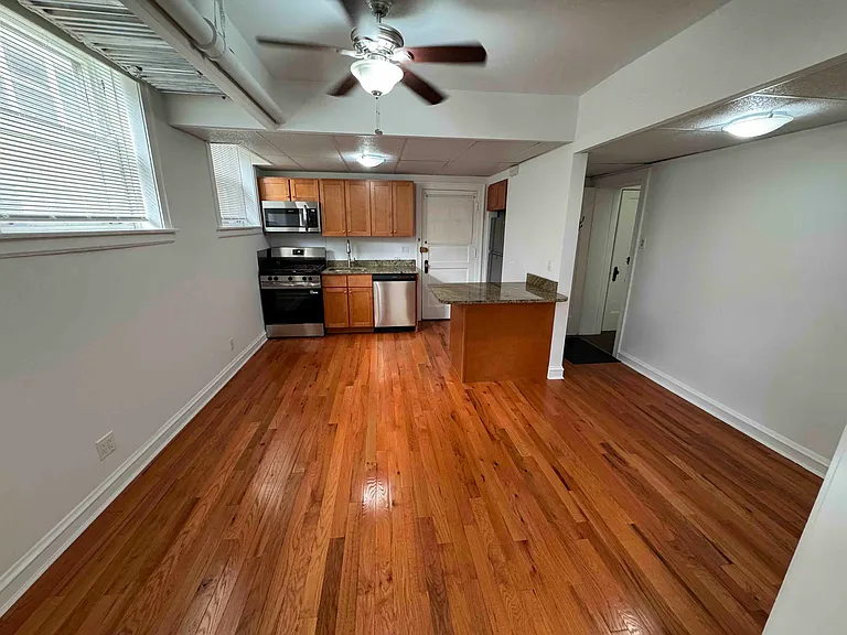 3946 N Bell Ave #BASEMENT — Photo 2
