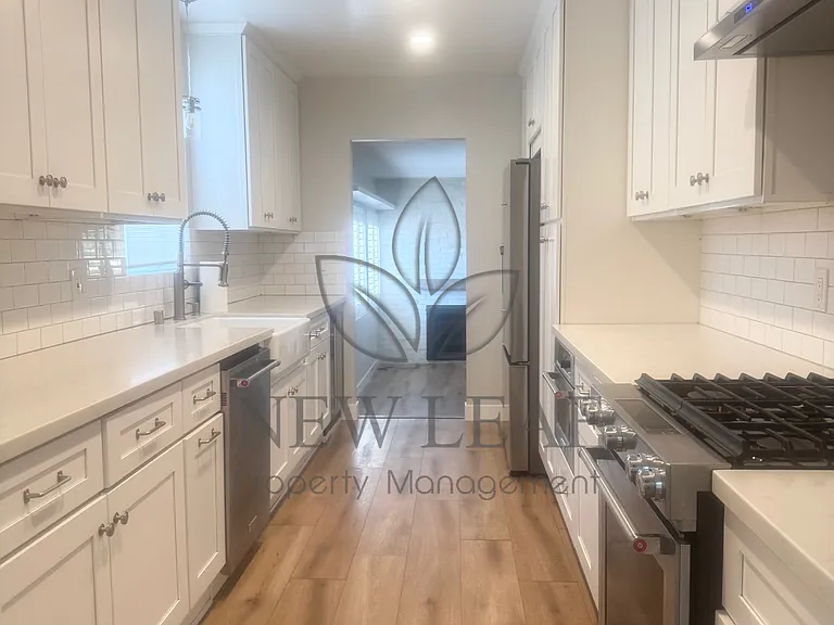 3327 Duke Ave — Photo 6
