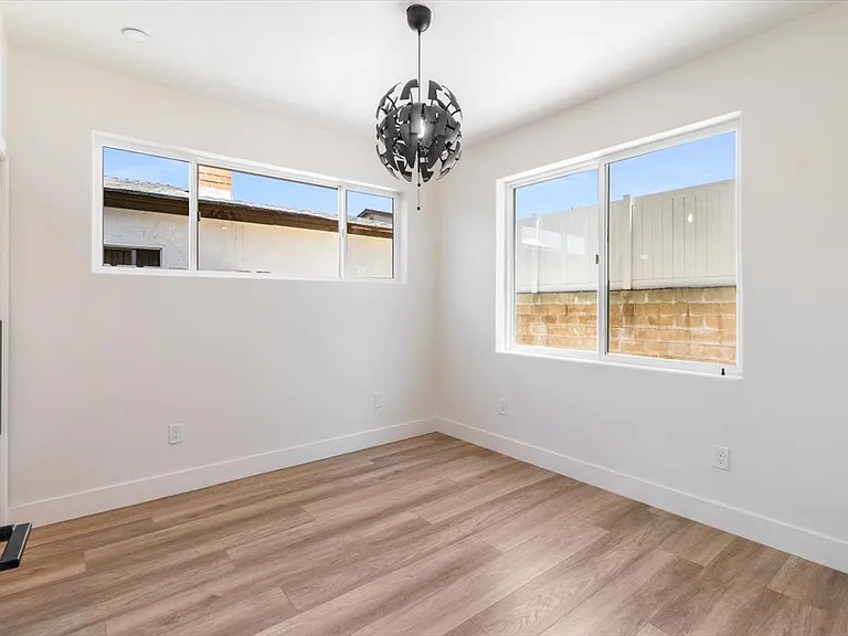 12971 Calle De Las Rosas — Photo 3