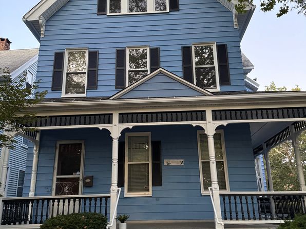 457 Ferry St #1