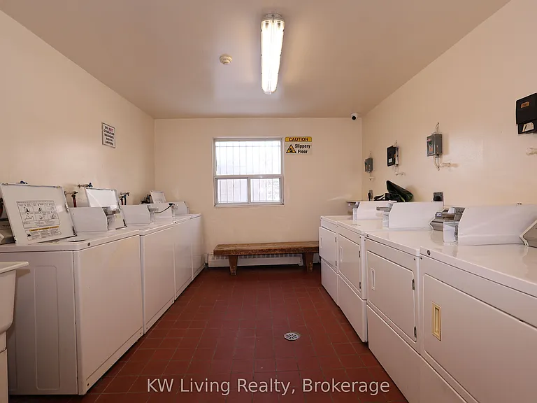 33 Central Pkwy W #203 — Photo 30