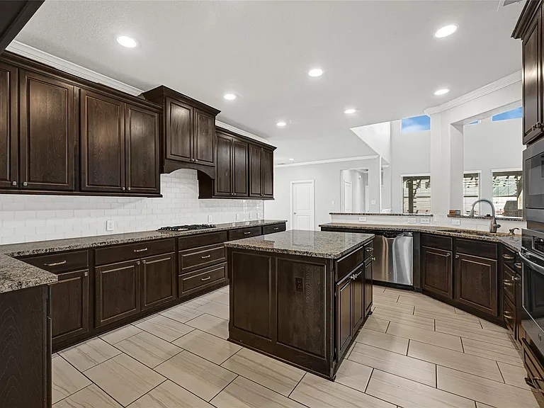 3430 Golden Cypress Ln — Photo 11