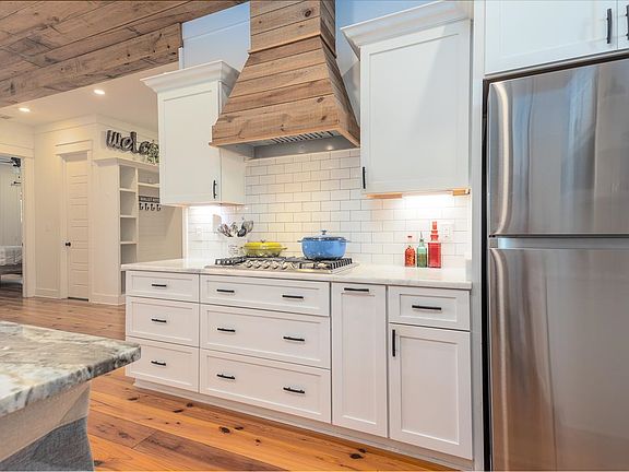 4th image of 570 Wildwood Rd