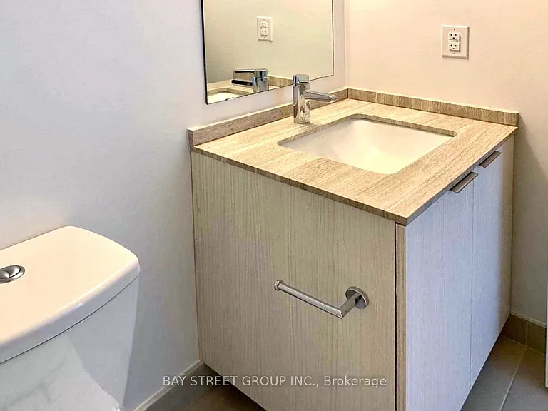 11 Wellesley St W #2711 — Photo 9