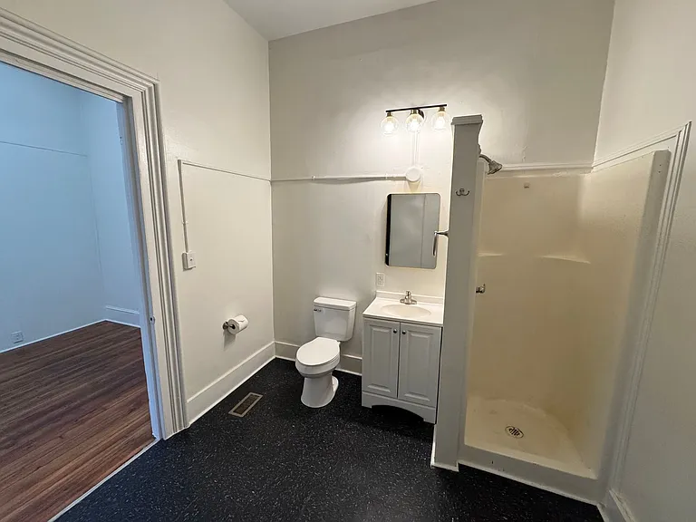 504 N Person St — Photo 19