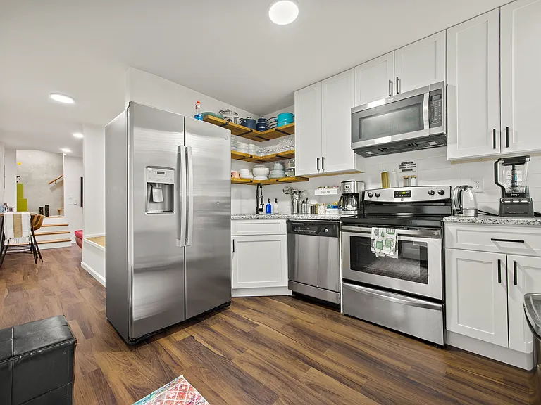 3285 Marlanta Dr — Photo 1