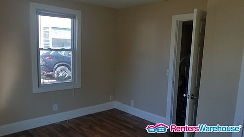 1st image of 2531 4th St NE #1