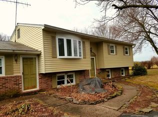 1123 York Rd, Mechanicsburg, PA 17055