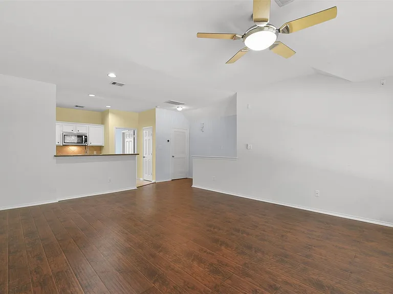 2711 Polk St — Photo 13