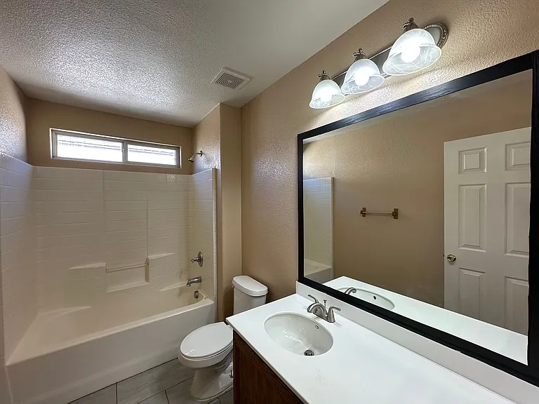 9510 Diamond Bridge Ave — Photo 15
