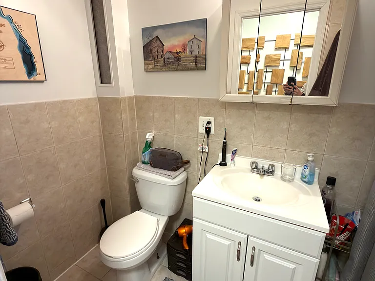 320 E 6th St #10 — Photo 9