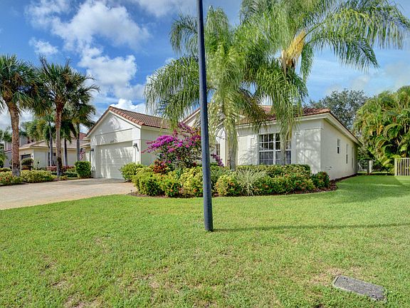 4th image of 4545 Mariners Cove Dr