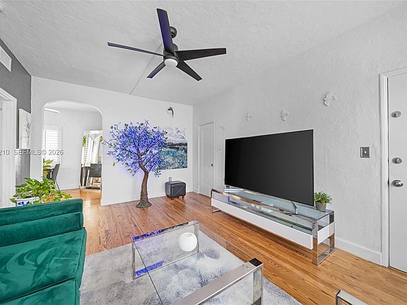 5th image of 408 W 25th St APT 8