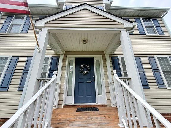 2nd image of 8082 Goodfellow Ln