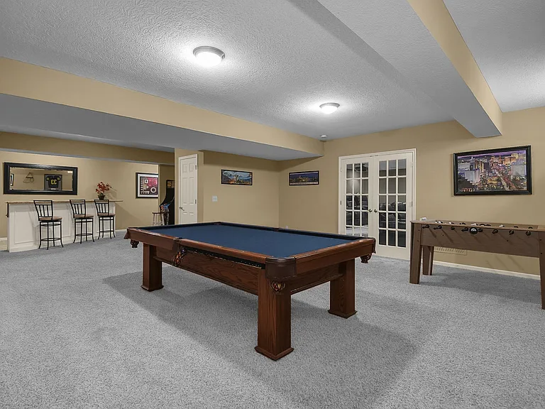 5464 Sandy Dr — Photo 38