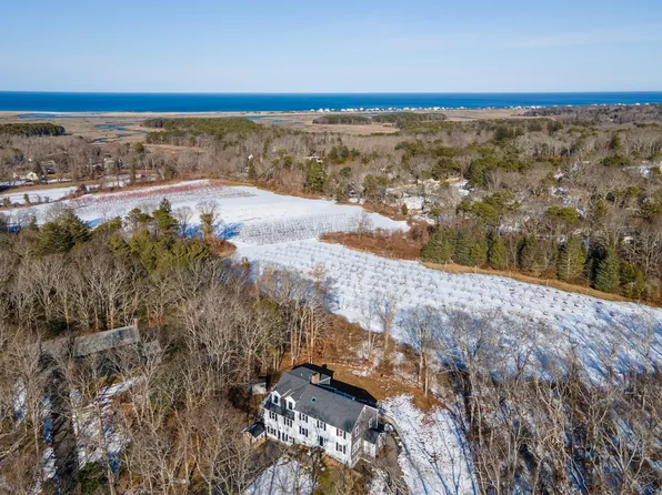 9 Deacons Path, Sandwich, MA 02563