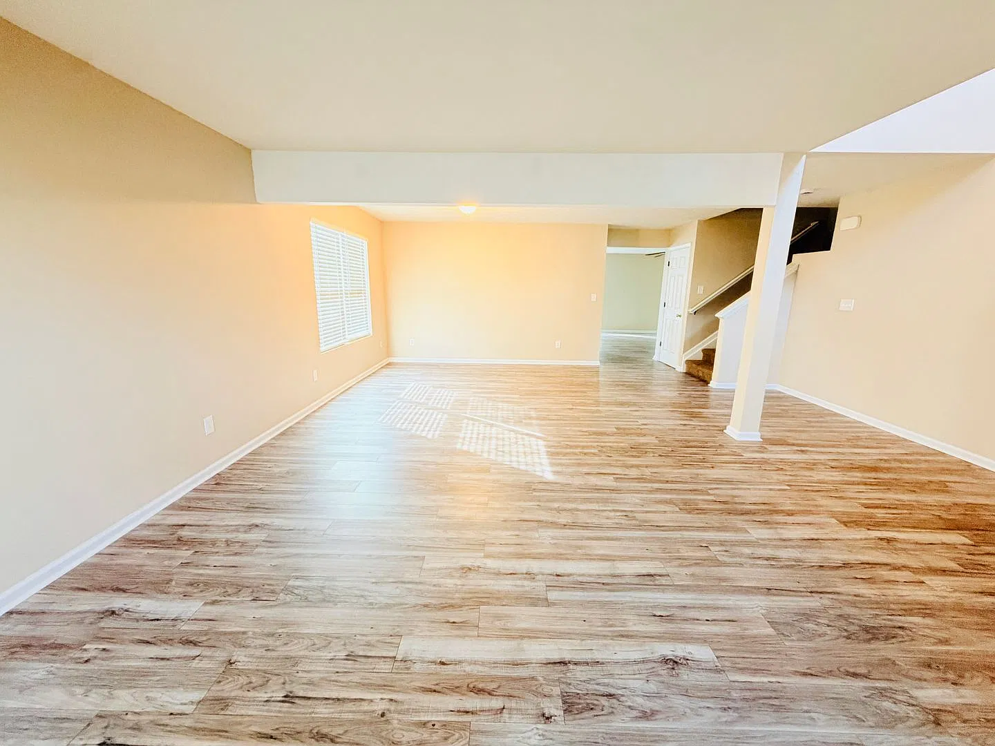 Now Showing: 5 Bedroom/3 Bathroom Home Located At 1883 Creekstone Dr. In Columbus, In — Photo 3