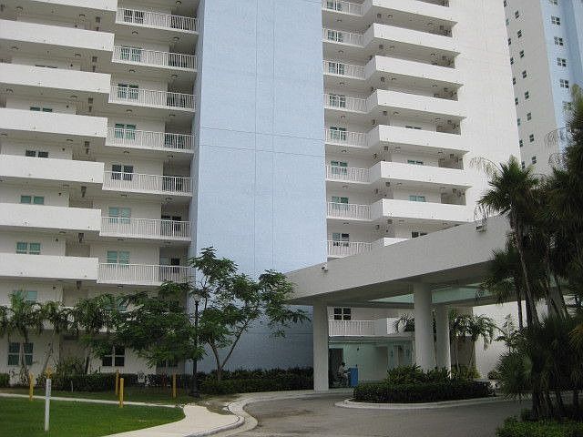 1st image of 15051 Royal Oaks Ln APT 1505