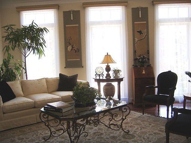 LR also features triple floor to ceiling windows