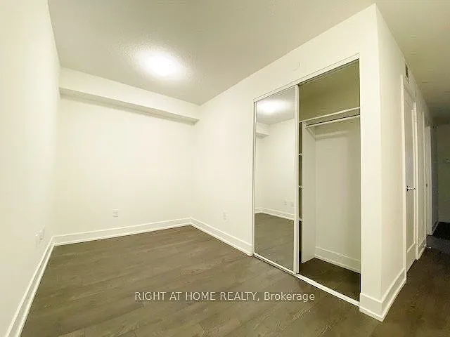9 Mabelle Ave #2821 — Photo 5