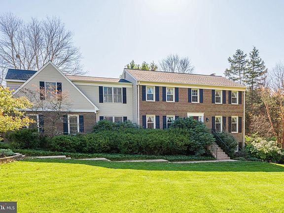 4th image of 15697 Prosperity Dr