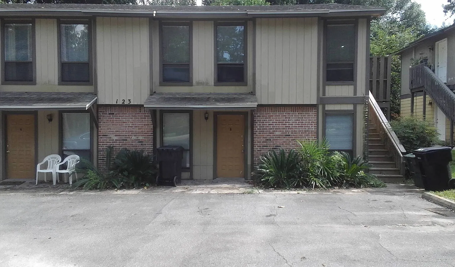 2 bed, 1.0 bath, 820 sqft, $1,150 — Photo 1