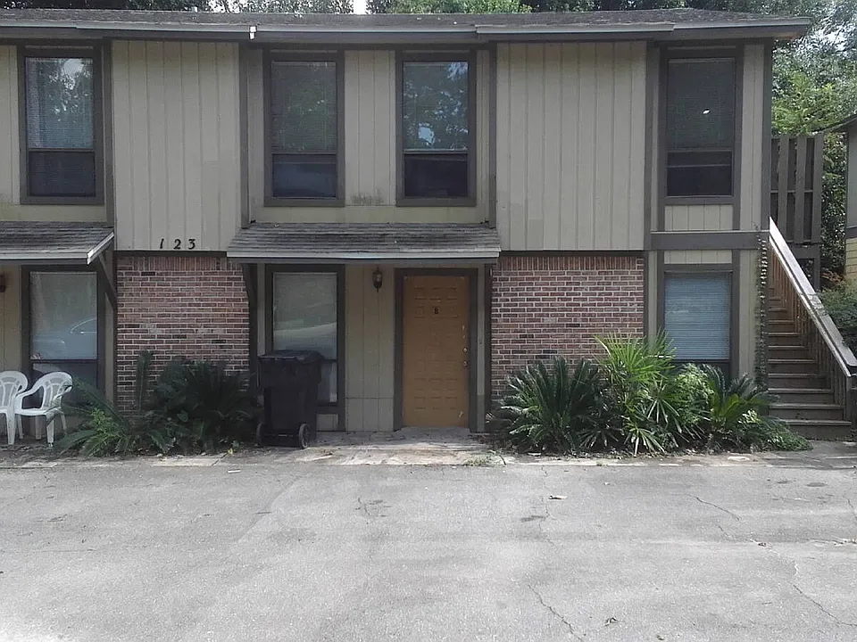 123 Locke St #B