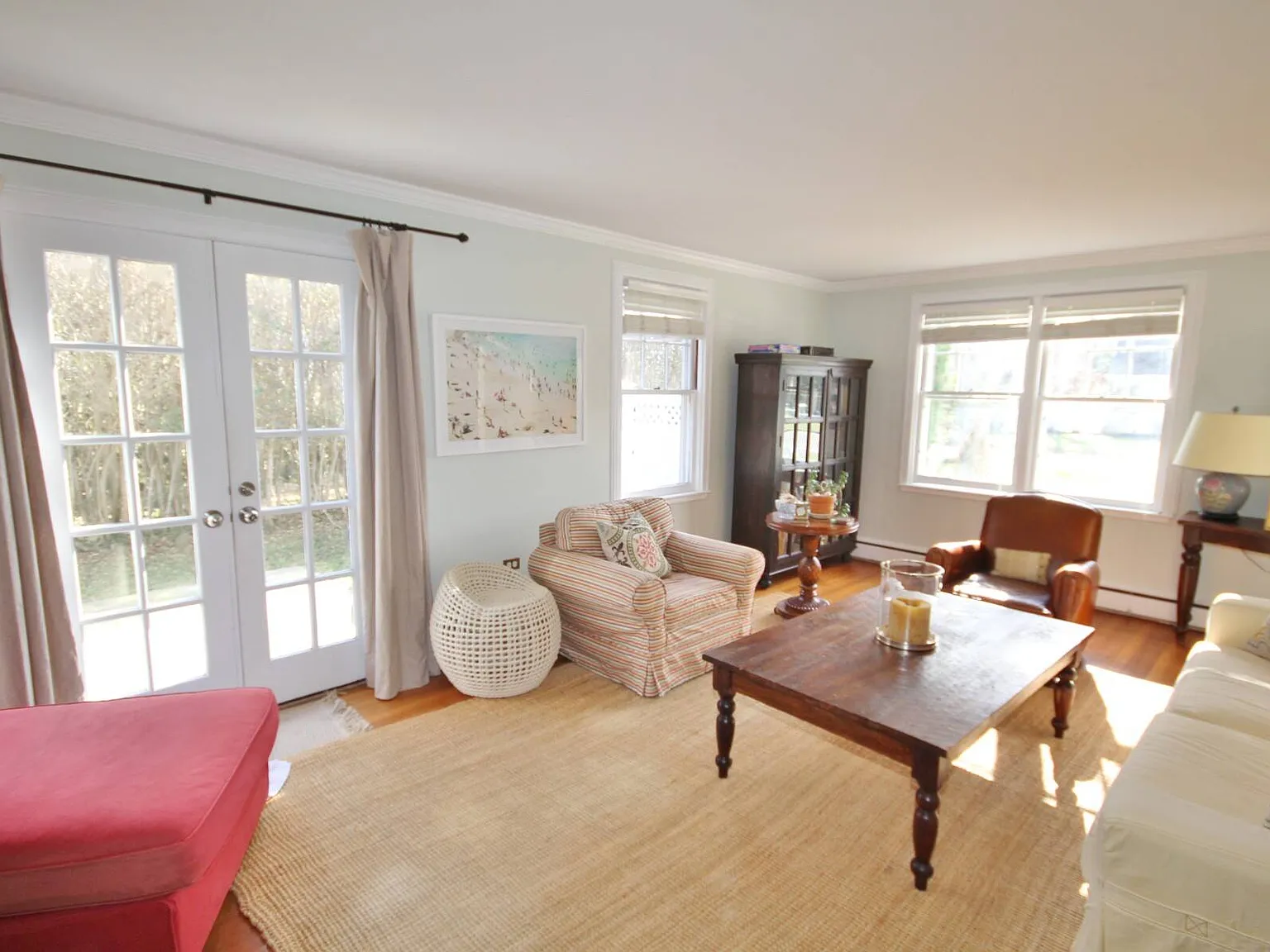 Southampton Village Beach House with Pool & Pool House — Photo 3