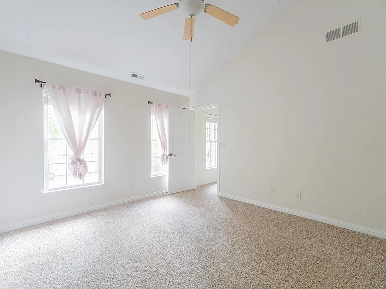 1115 E Azalea Ln — Photo 19