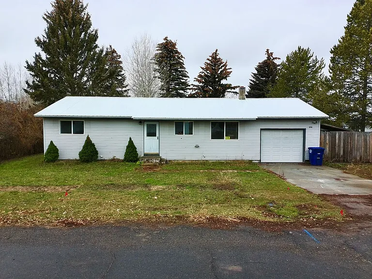 578 Maple Leaf Dr — Photo 1