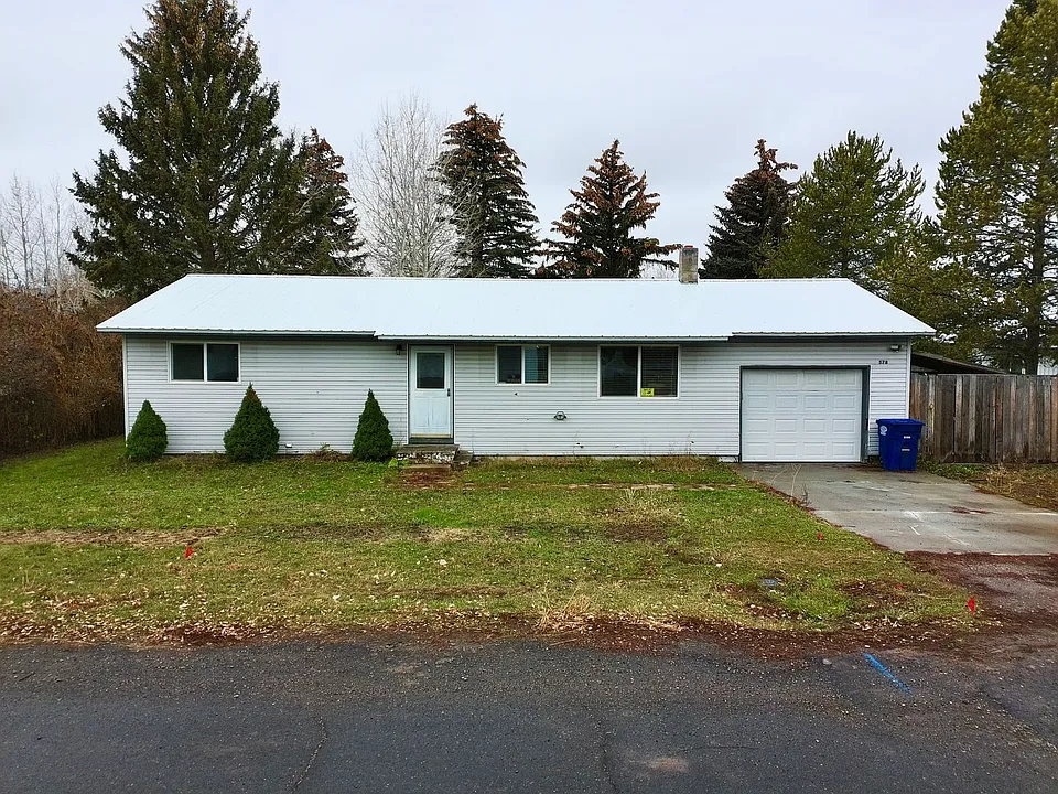 578 Maple Leaf Dr