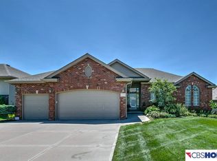 19509 Frances Cir, Omaha, NE 68130