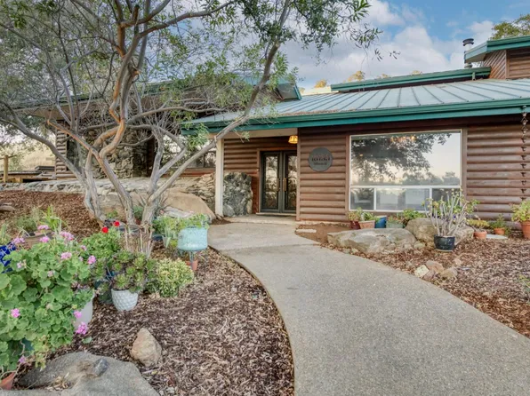 18155 Tollhouse Rd, Clovis, CA 93619