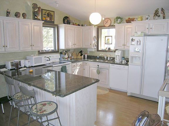3rd image of 5413 Bay Shore Dr