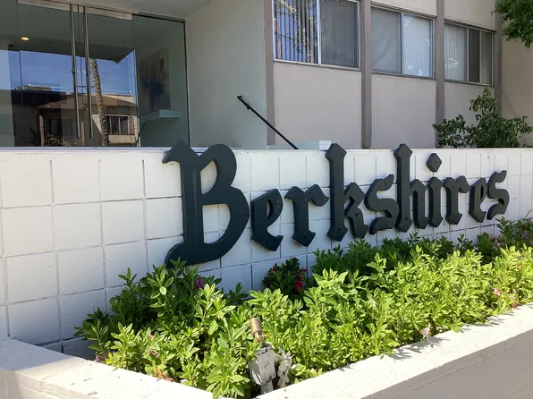 323 N Almont Dr #104, Beverly Hills, CA 90211